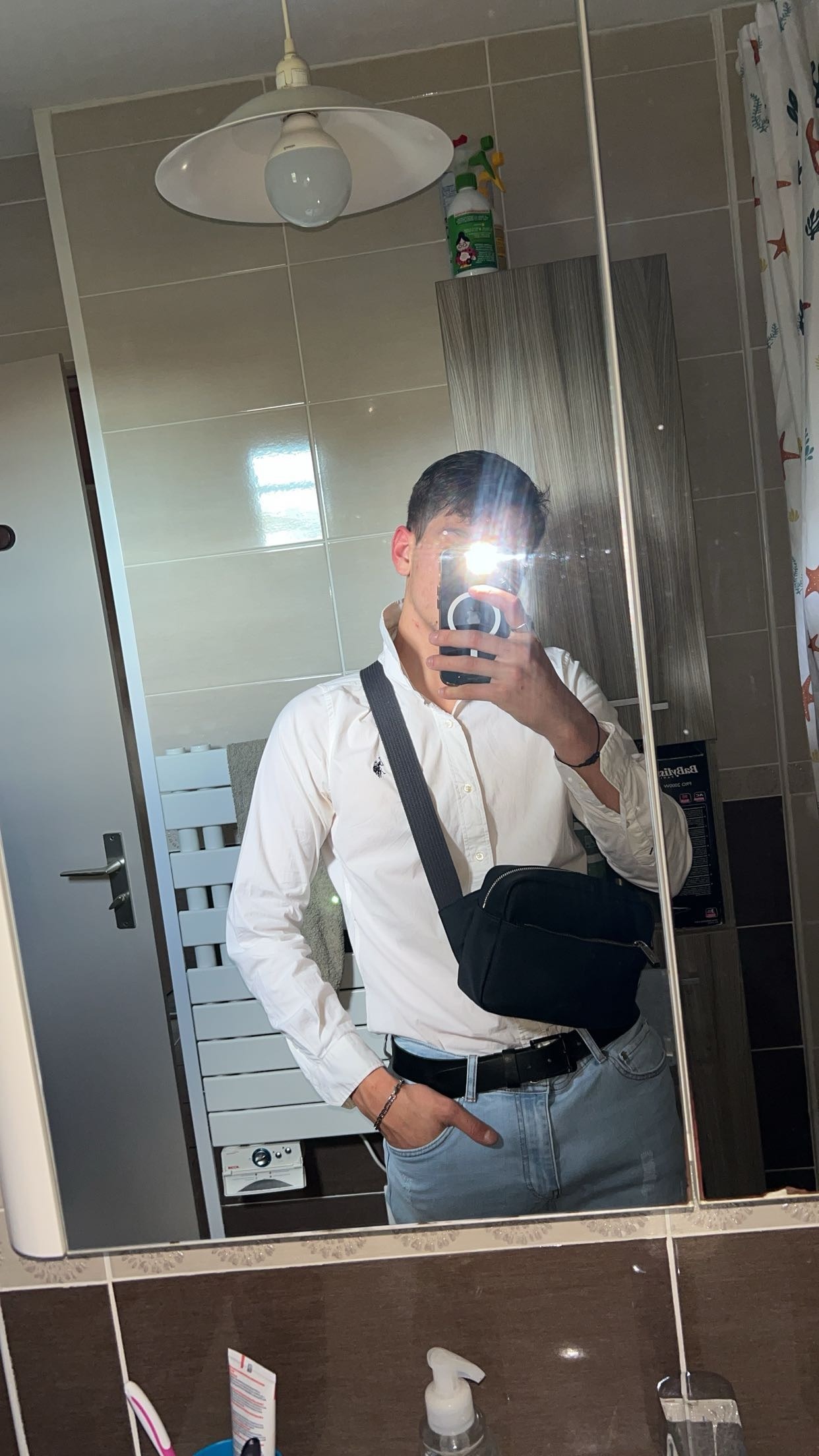 Ly, 22 ans, Esnouveaux