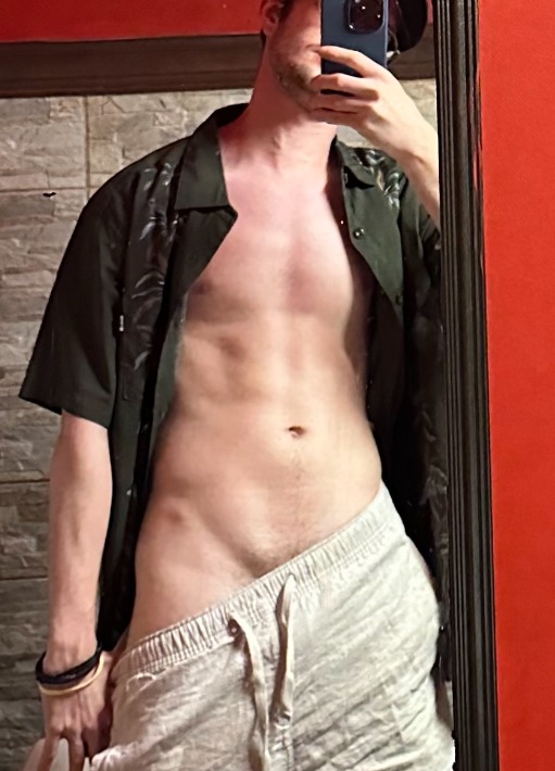 Arone, 25 ans, Val-de-Meuse